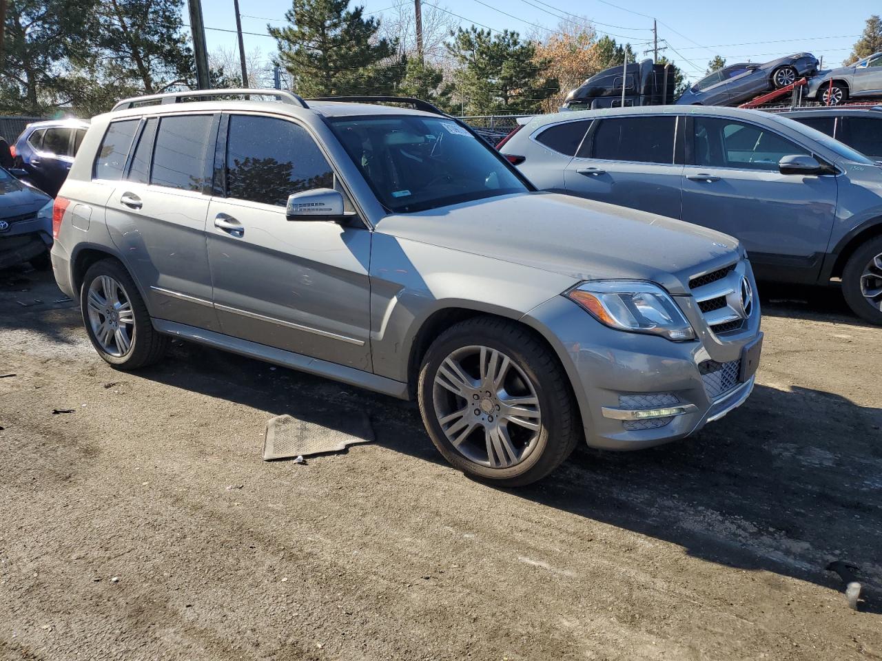 VIN WDCGG8JB0DG137990 2013 MERCEDES-BENZ GLK-CLASS no.4