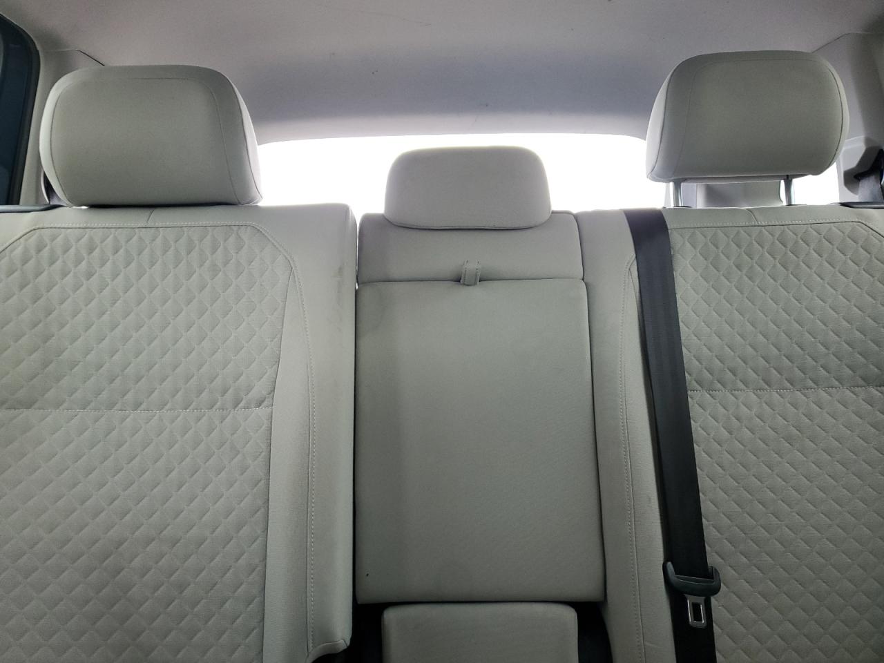 2020 Volkswagen Tiguan - Image 10