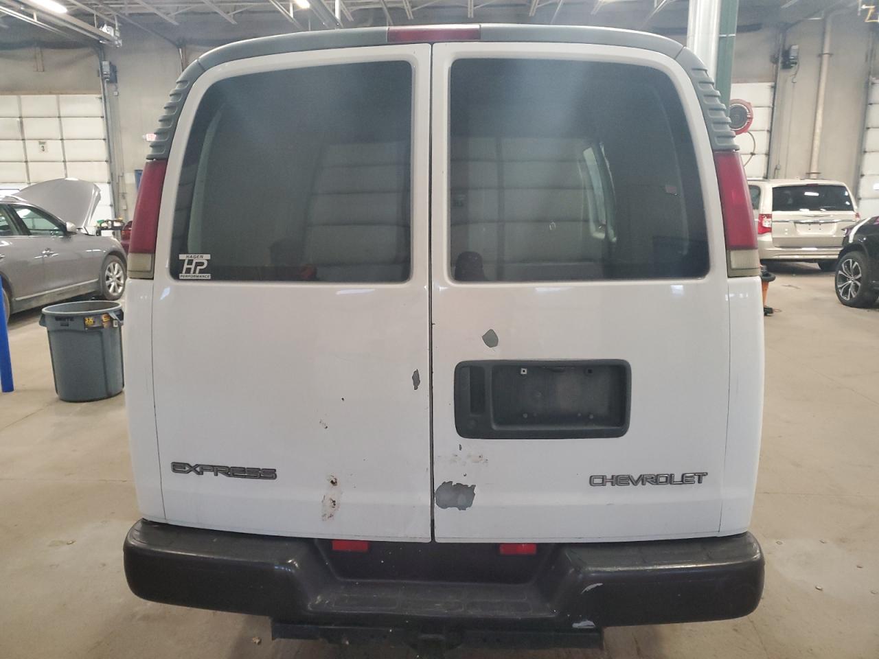 2002 Chevrolet Express - Image 6