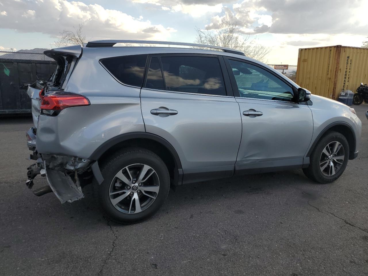 2018 Toyota RAV 4 - Image 3