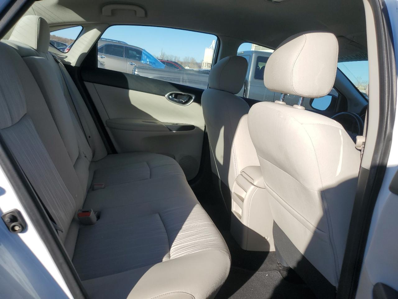 2017 Nissan Sentra - Image 10