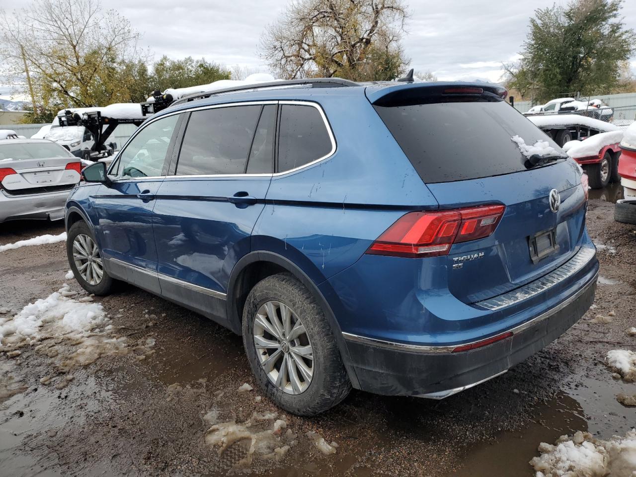 2018 Volkswagen Tiguan - Image 2