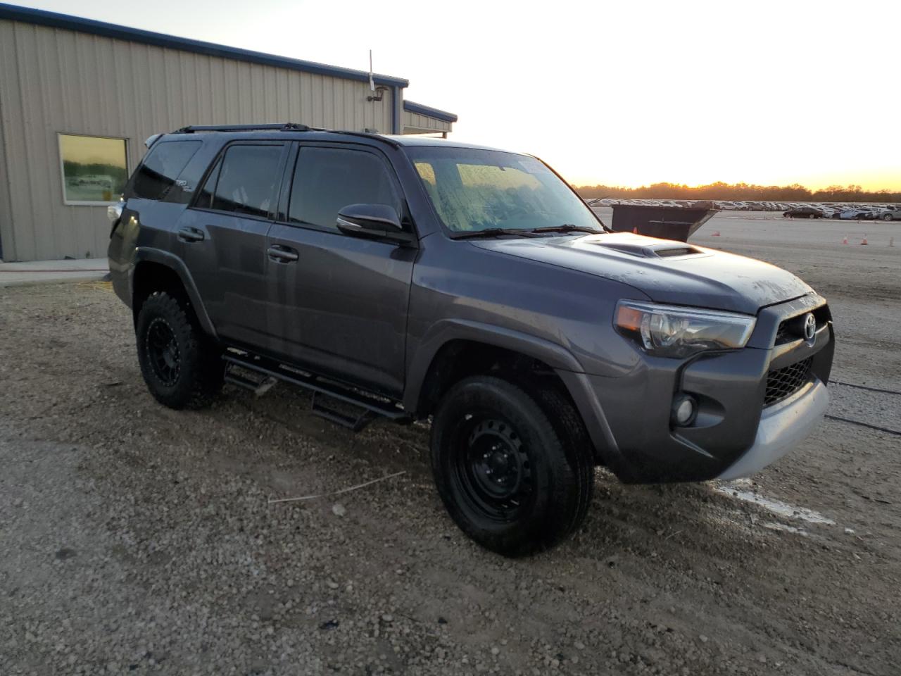 VIN JTEBU5JR2K5633513 2019 TOYOTA 4RUNNER no.4