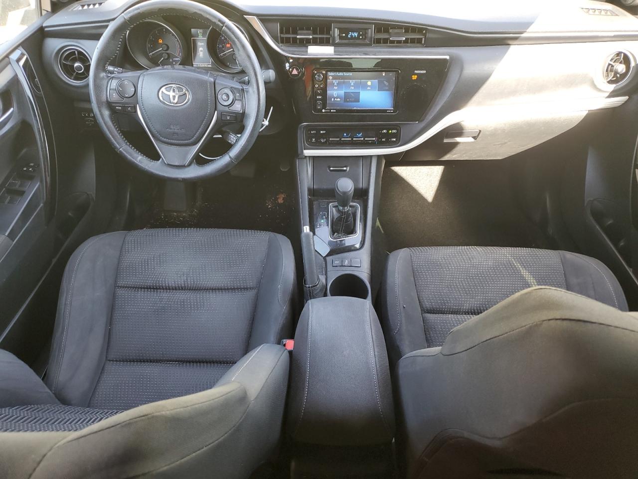2017 Toyota Corolla - Image 8