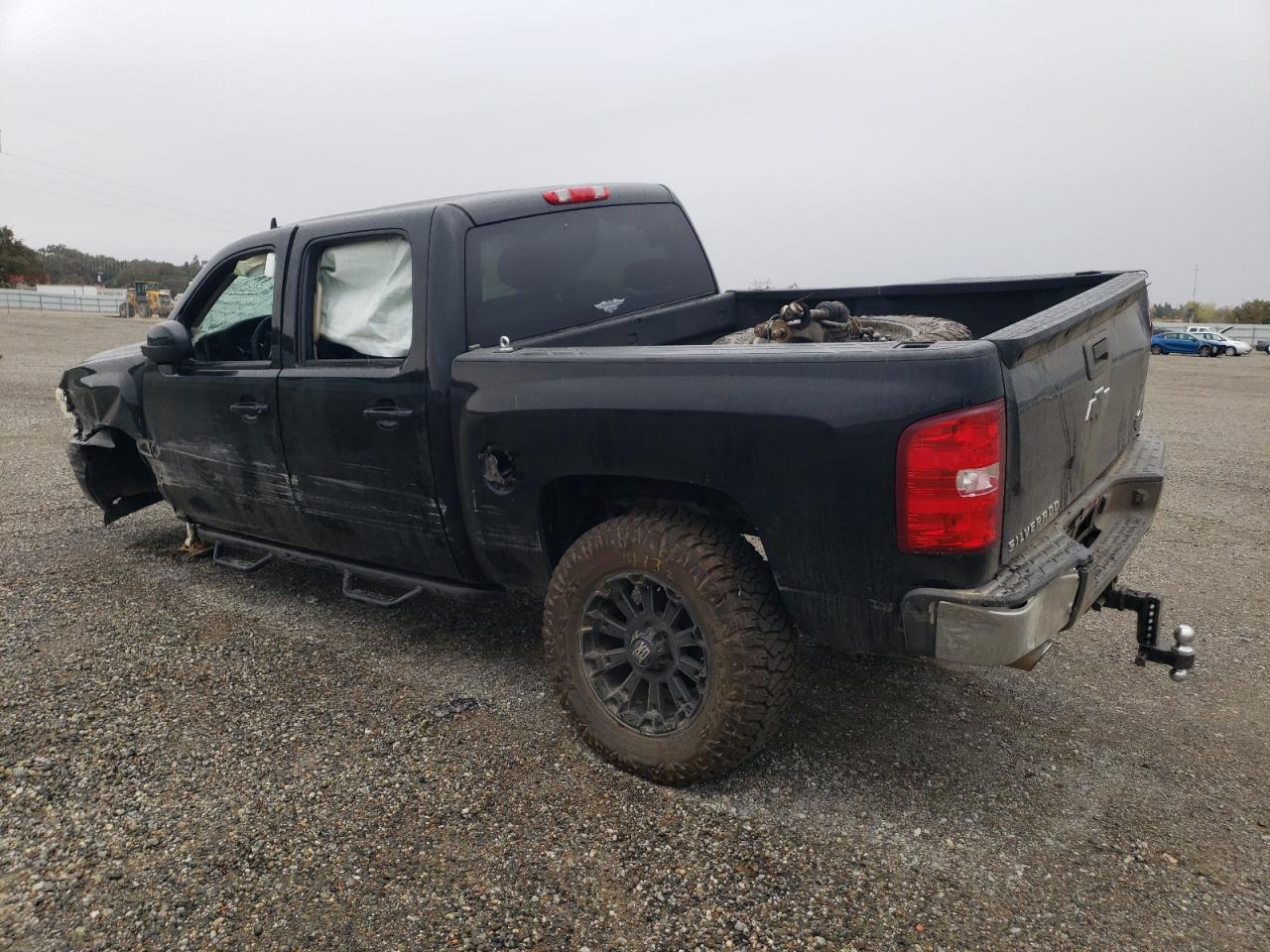 2010 Chevrolet Silverado - Image 2