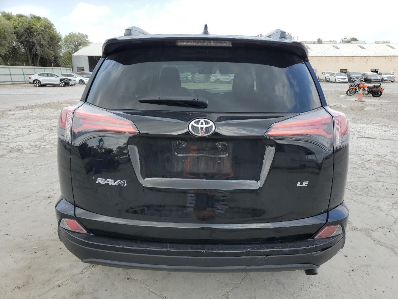 2017 Toyota Rav4 Le VIN: 2T3ZFREV0HW371505 Lot: 79410844