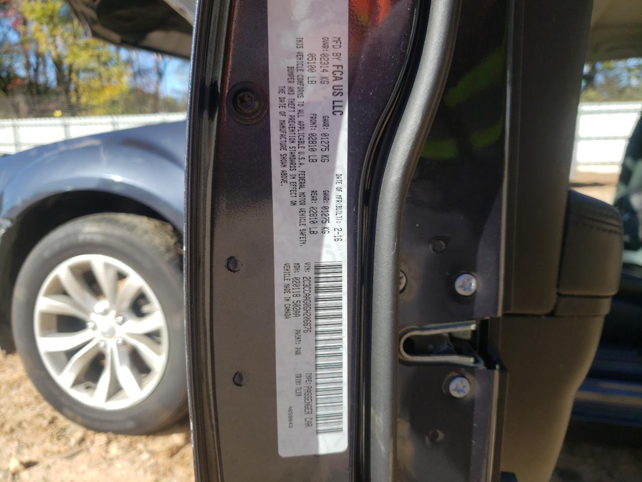 2016 Chrysler 300 - Image 15