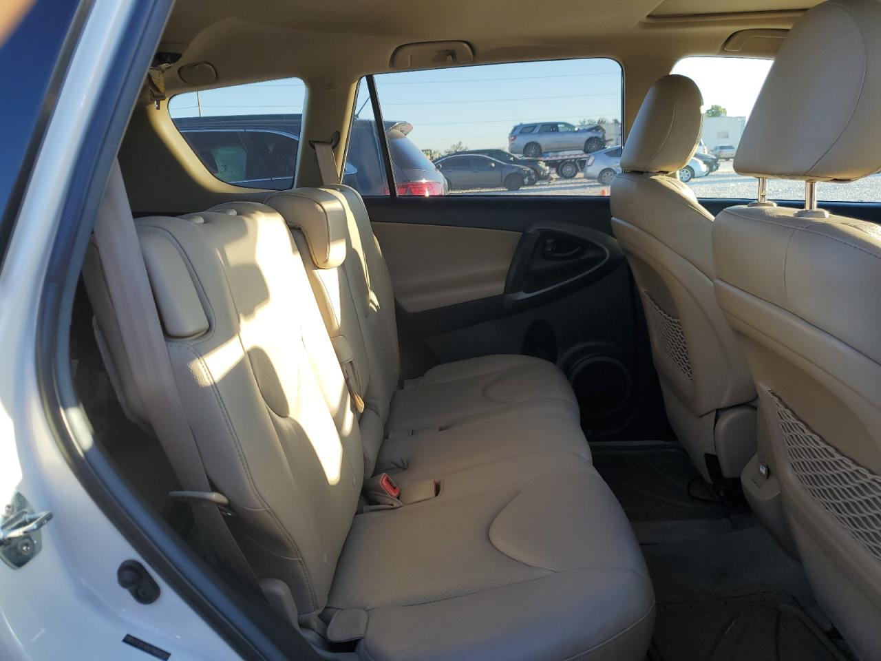 2011 Toyota RAV 4 - Image 11