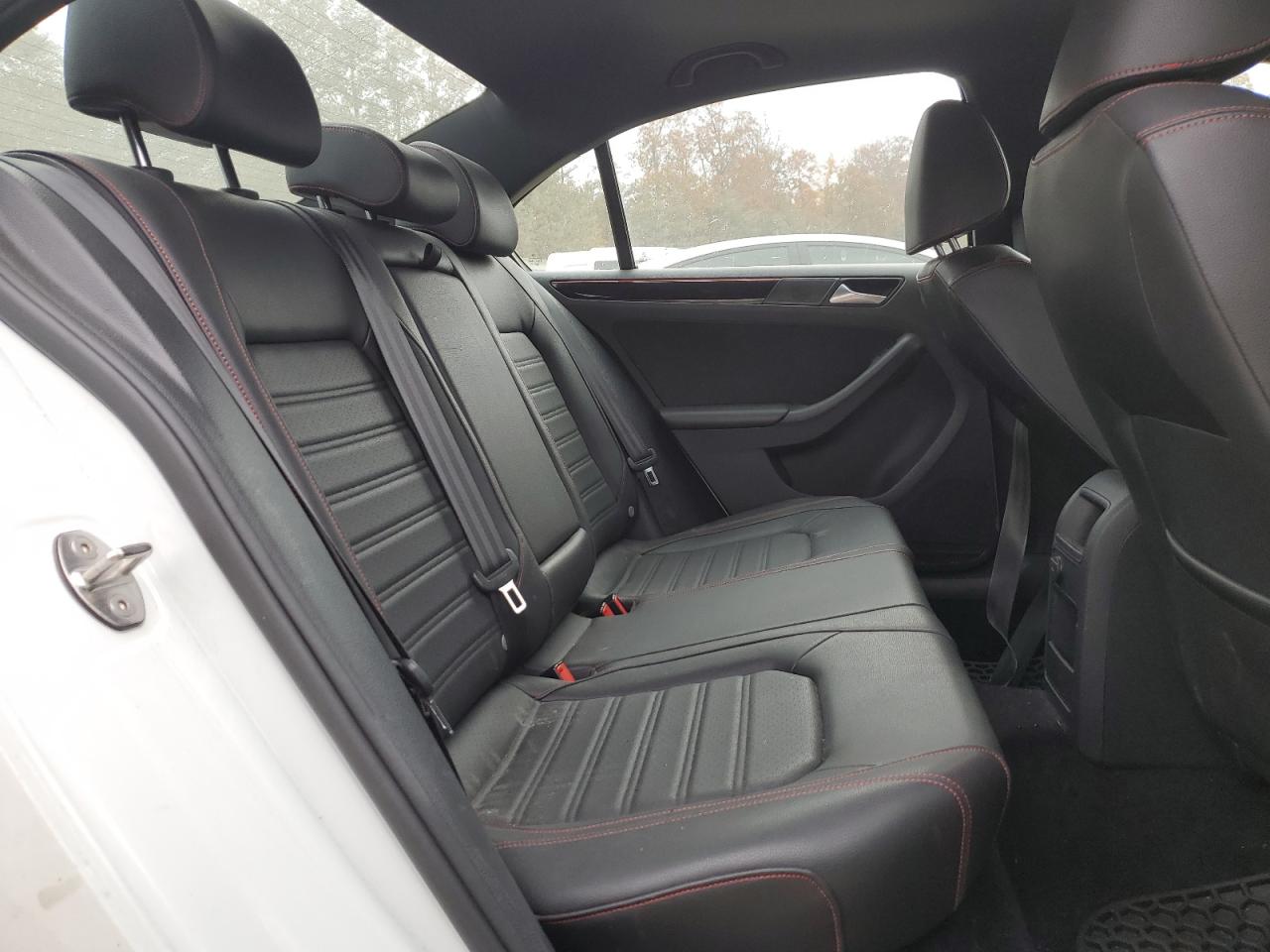 2017 Volkswagen Jetta - Image 10