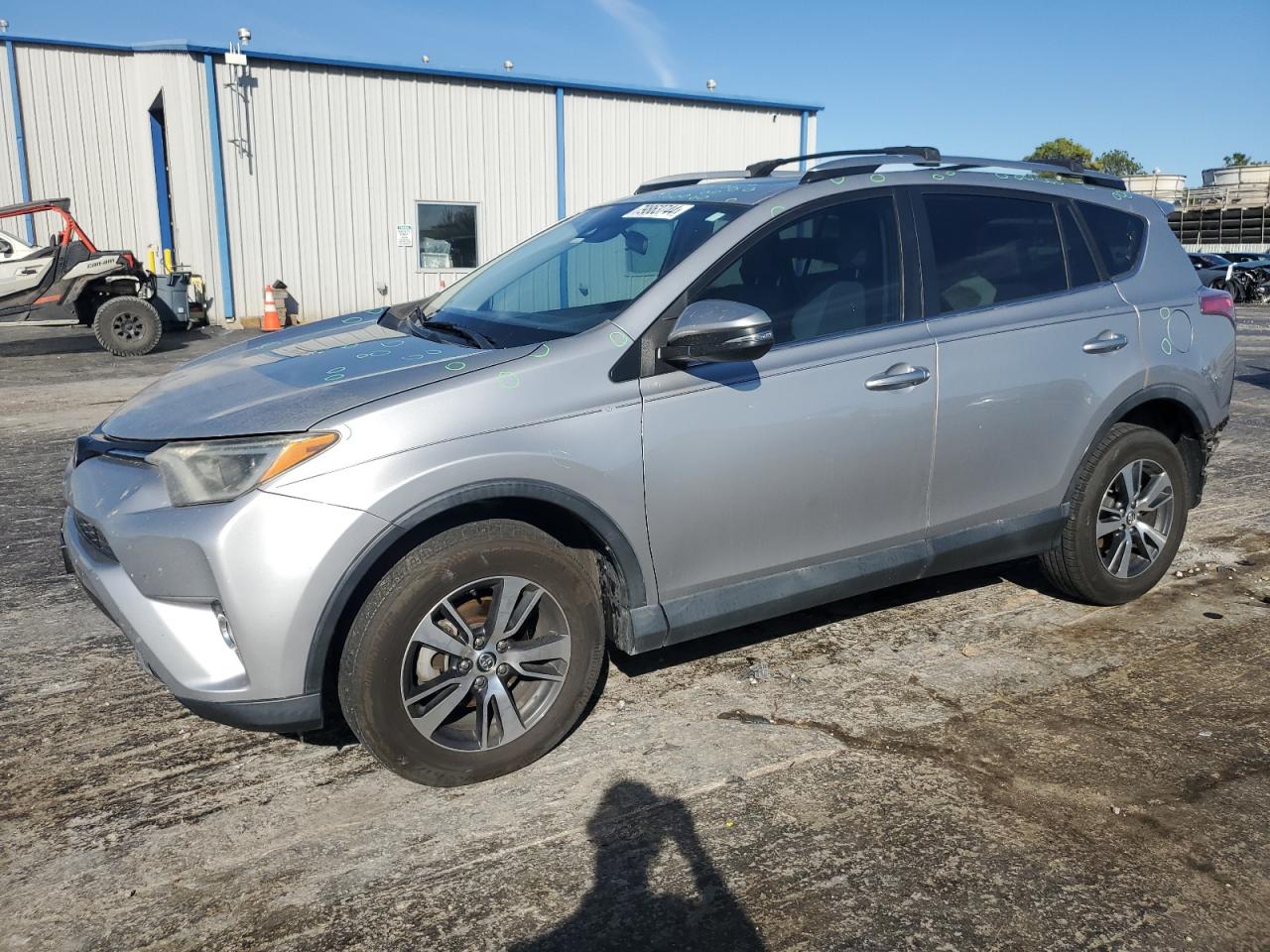 VIN 2T3WFREV2HW371394 2017 TOYOTA RAV4 no.1