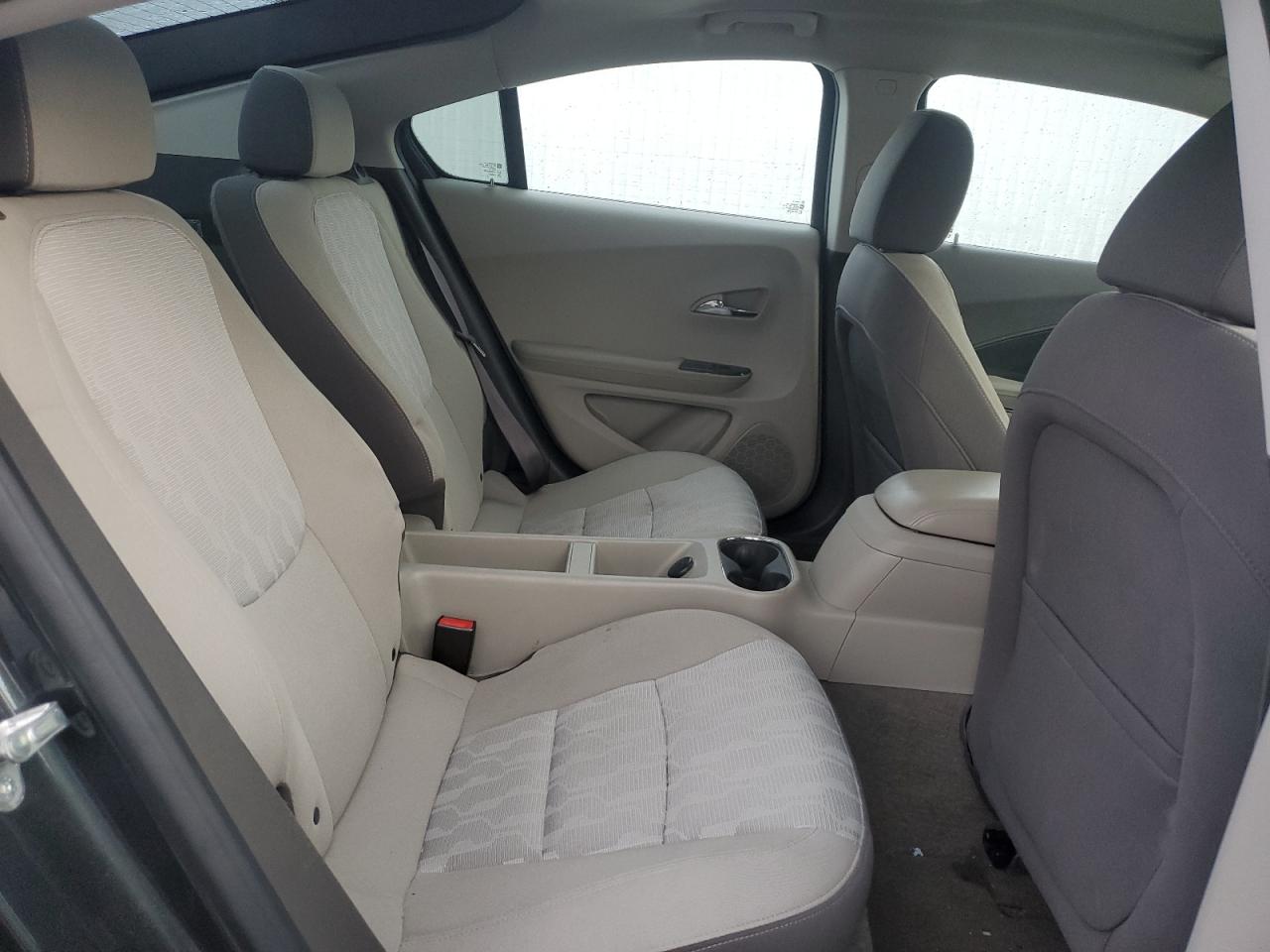 2014 Chevrolet Volt - Image 10
