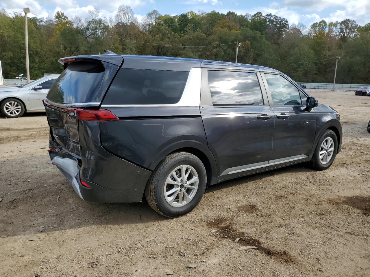 2024 Kia Carnival - Image 3