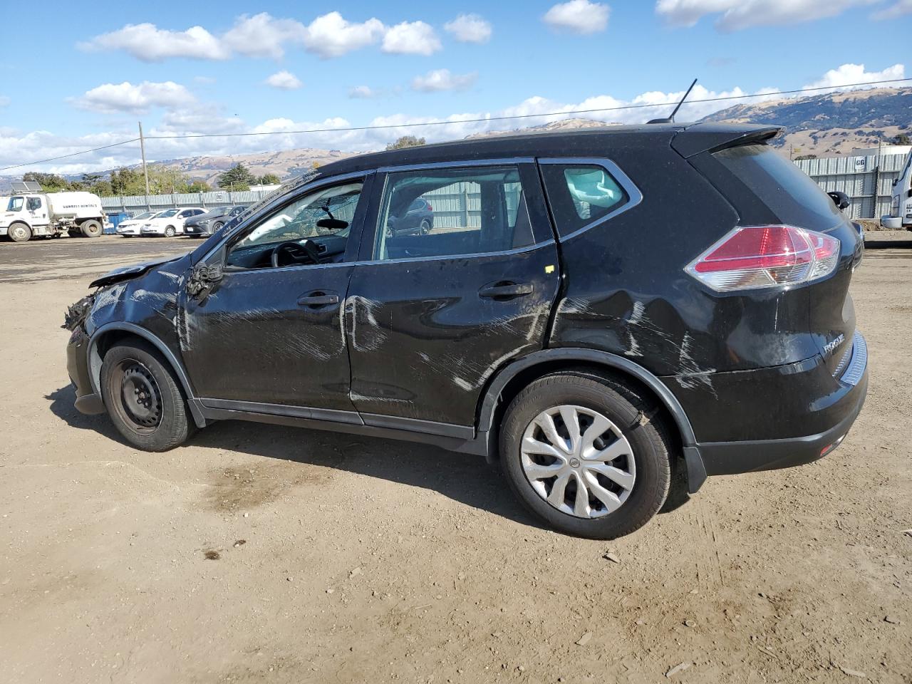 2016 Nissan Rogue - Image 2