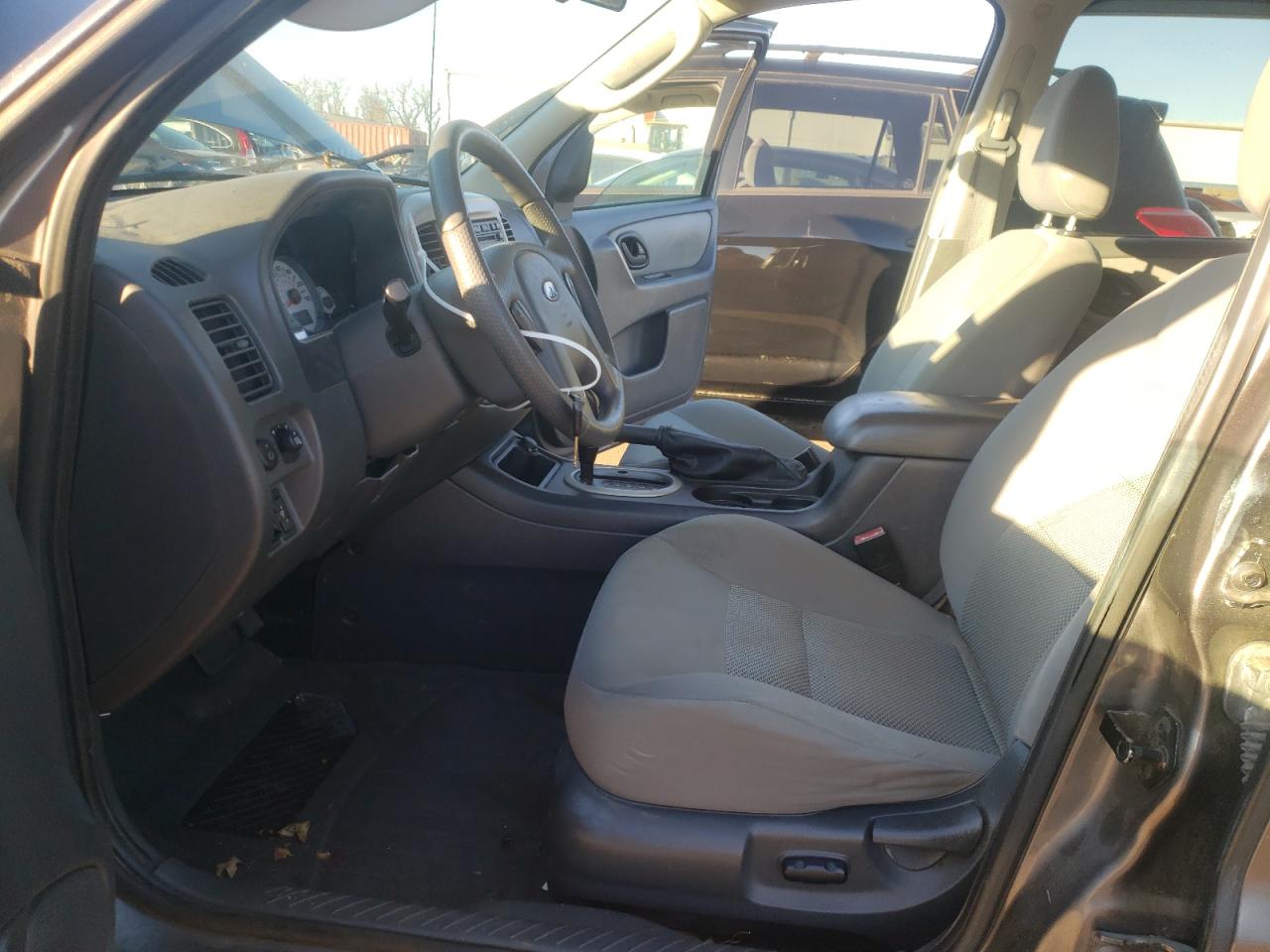 2006 Ford Escape - Image 7