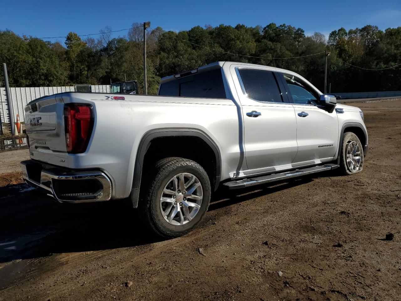 2019 GMC Sierra - Image 3