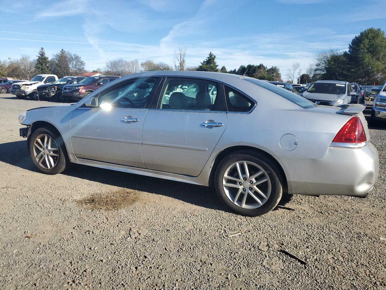 VIN 2G1WC5E32D1141639 2013 CHEVROLET IMPALA no.2