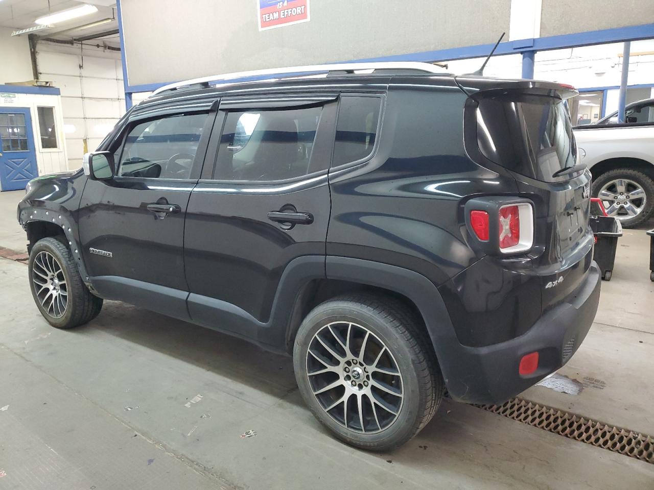 VIN ZACCJBDT9FPB41825 2015 JEEP RENEGADE no.2