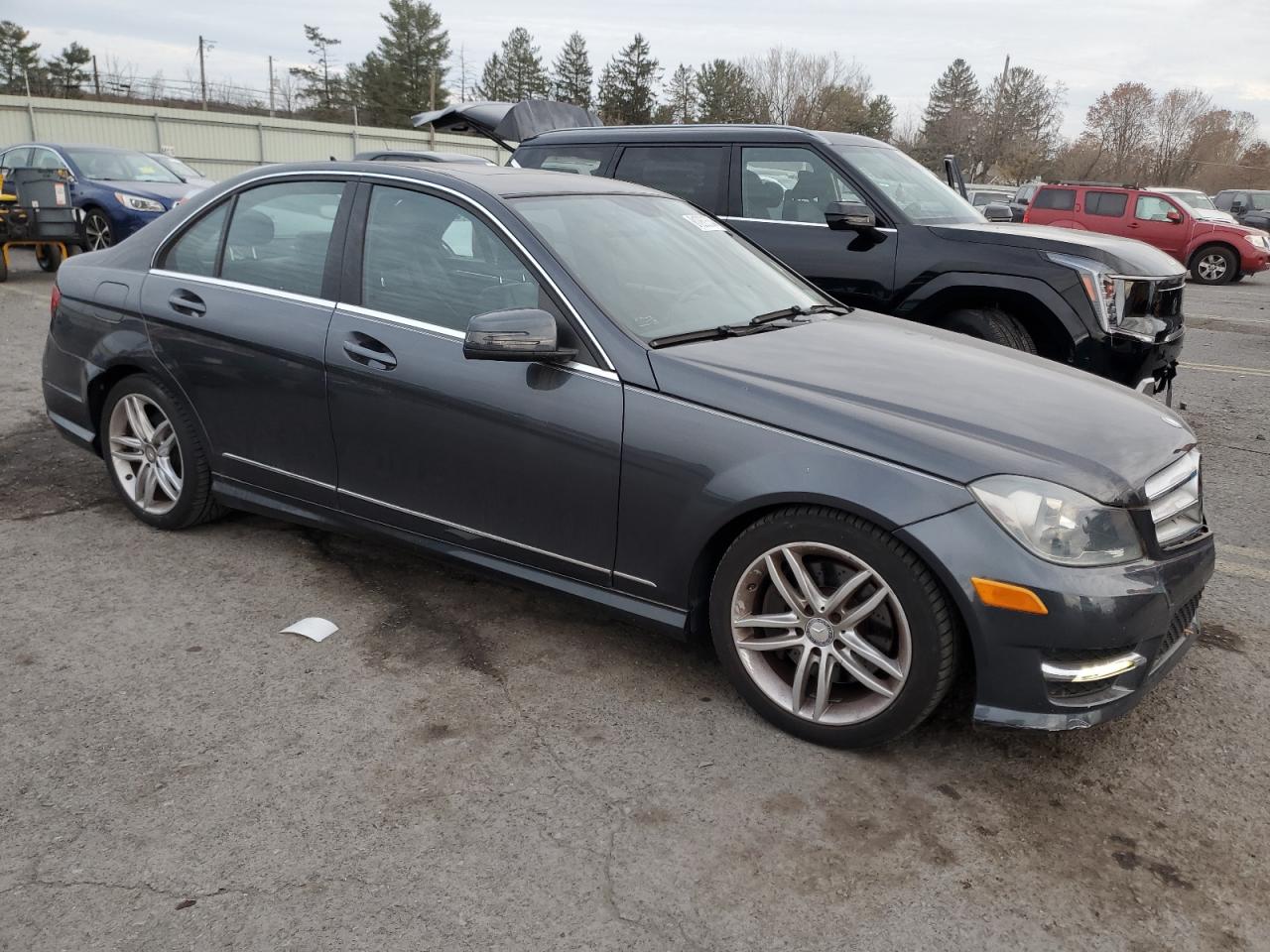 VIN WDDGF8AB5DR253396 2013 MERCEDES-BENZ C-CLASS no.4