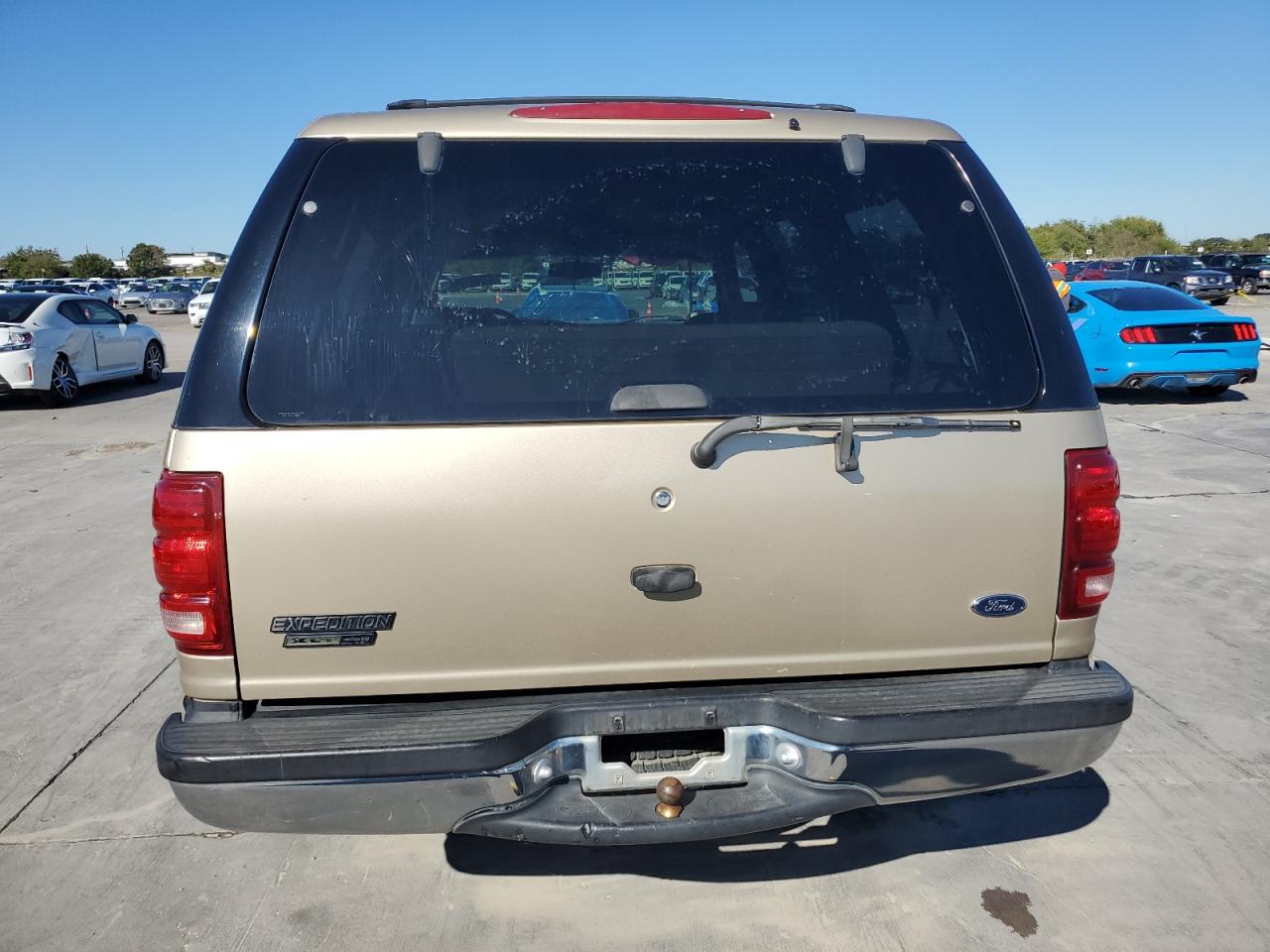 2000 Ford Expedition Xlt VIN: 1FMRU15L2YLC48969 Lot: 78900764