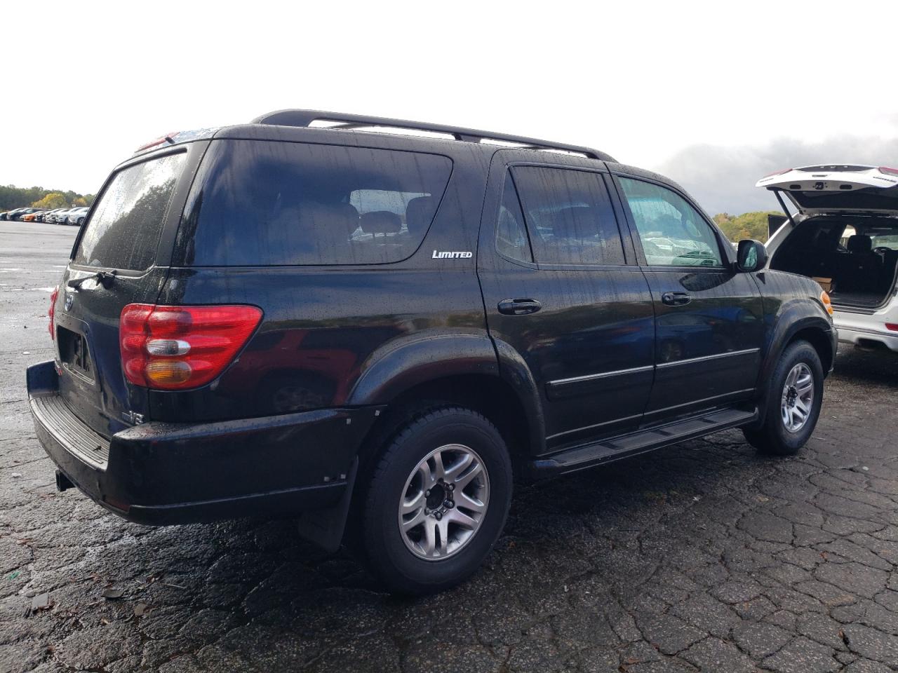 2004 Toyota Sequoia - Image 3