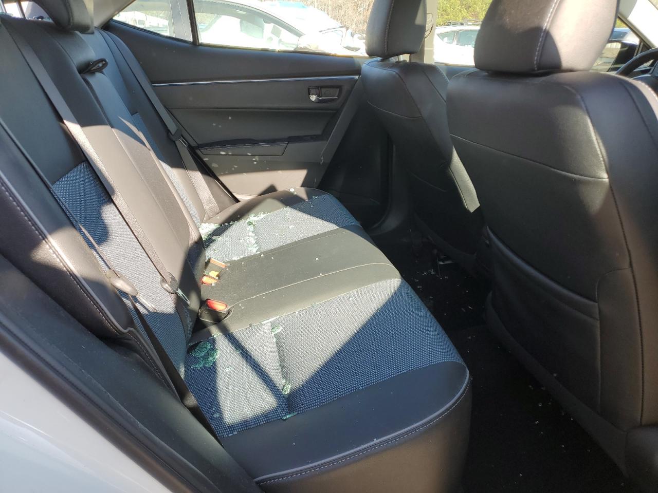 2015 Toyota Corolla - Image 11