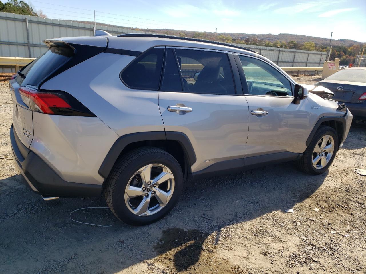 2019 Toyota RAV 4 - Image 3