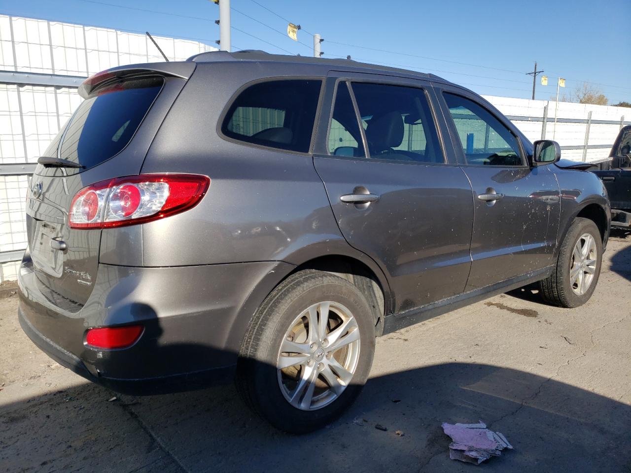 2011 Hyundai Santa Fe - Image 3