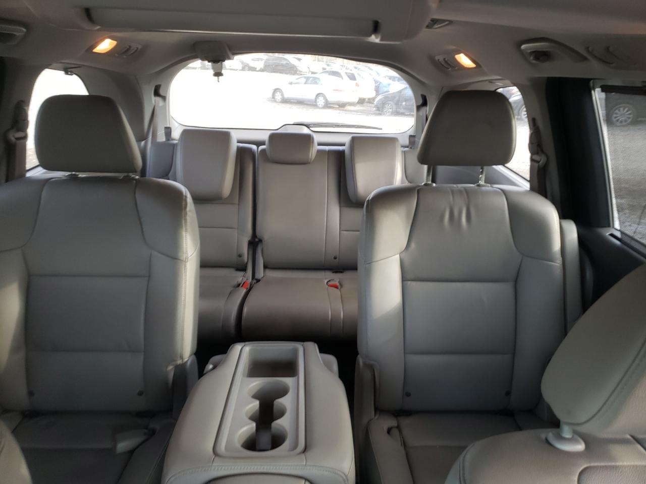 2015 Honda Odyssey - Image 10