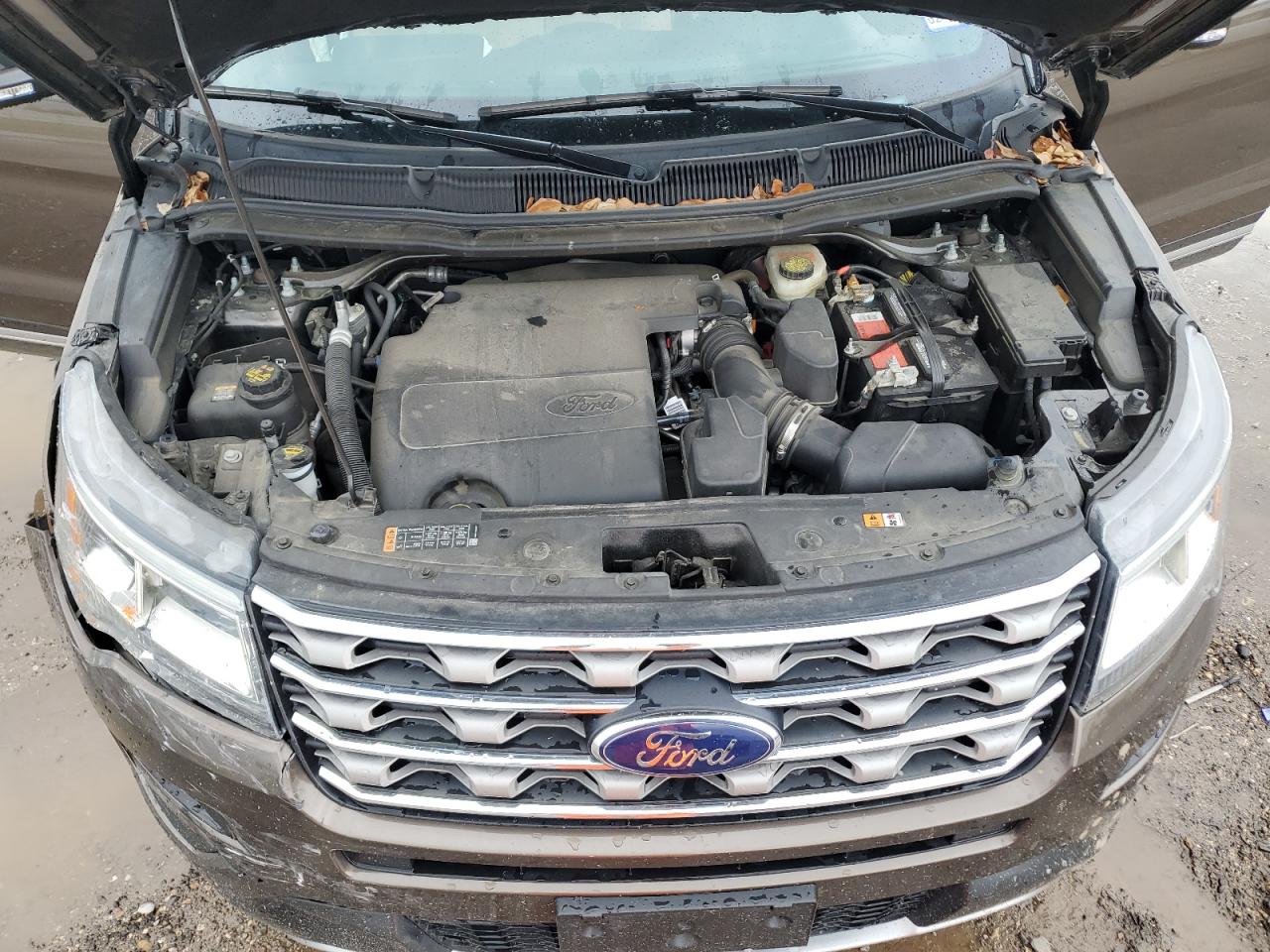 2016 Ford Explorer - Image 12