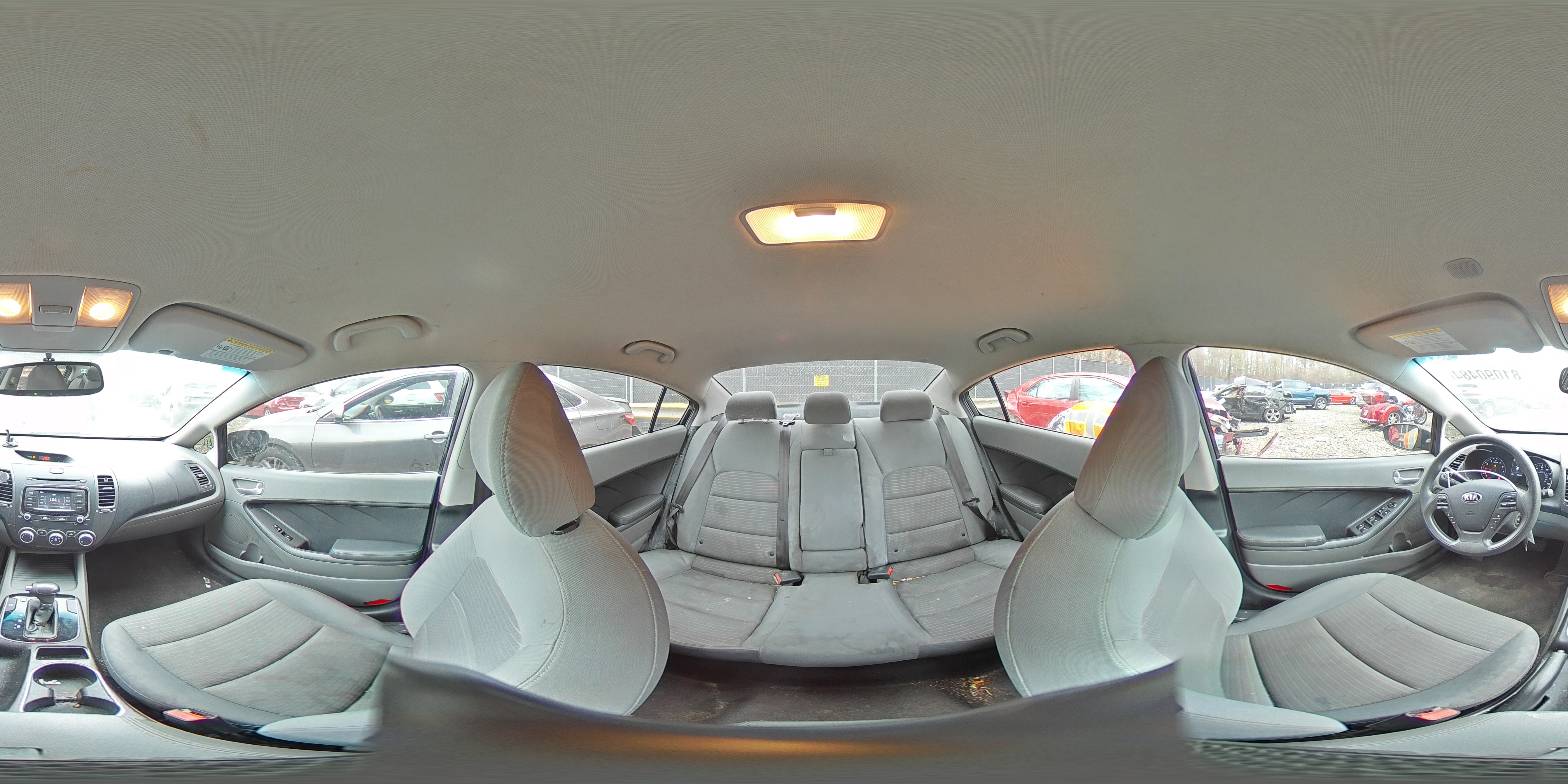2017 Kia Forte - Image 13