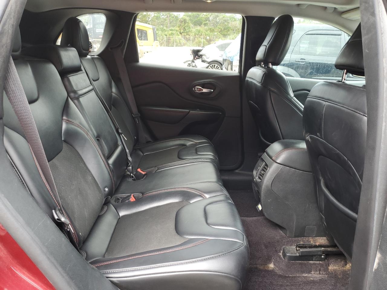 2019 Jeep Cherokee - Image 12