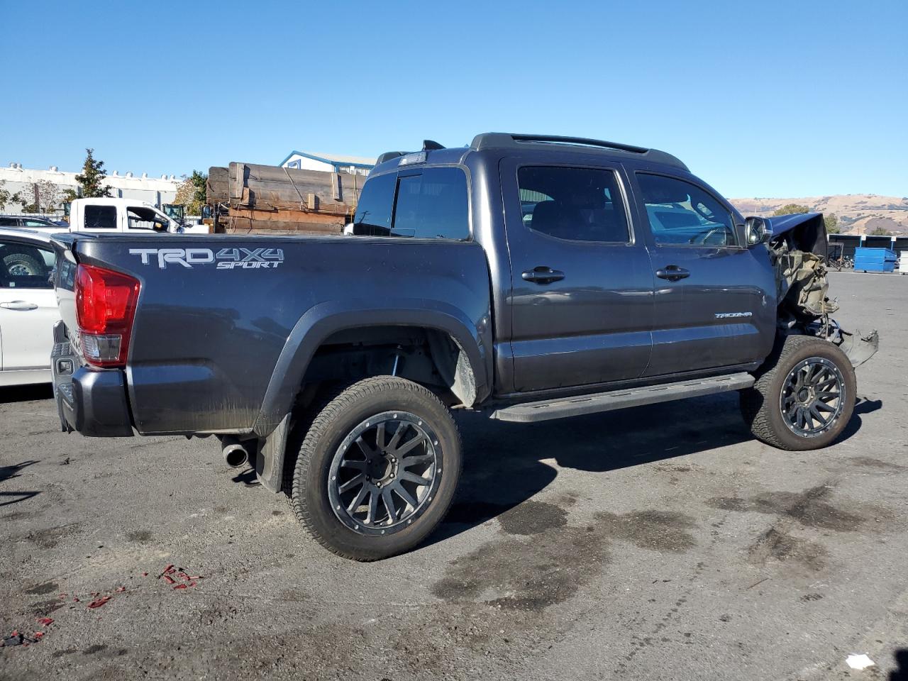 VIN 3TMCZ5AN6HM112496 2017 TOYOTA TACOMA no.3