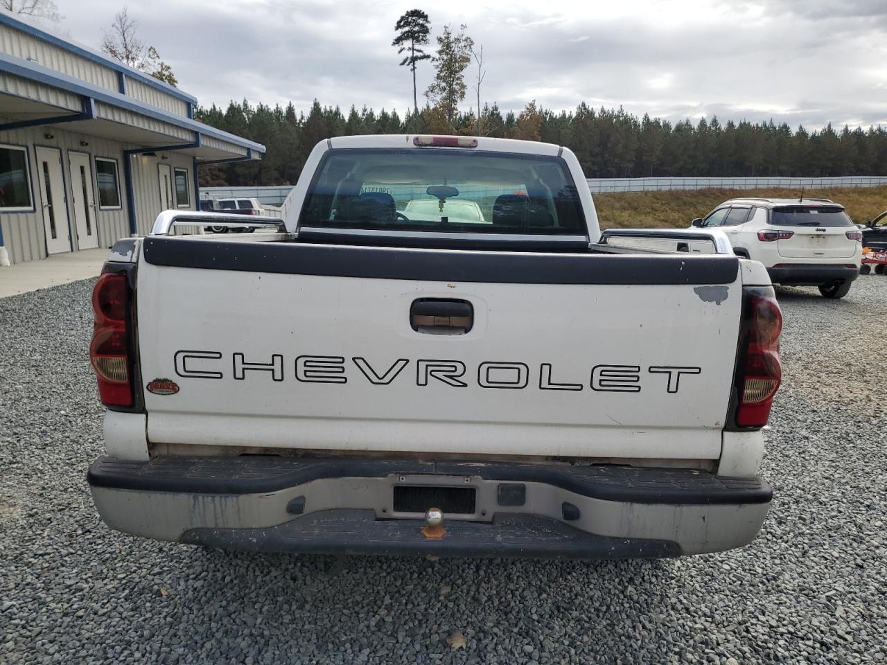 2004 Chevrolet Silverado - Image 6