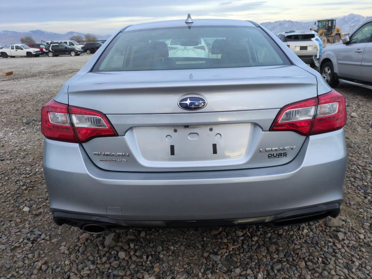 VIN 4S3BNAD61J3024080 2018 SUBARU LEGACY no.6