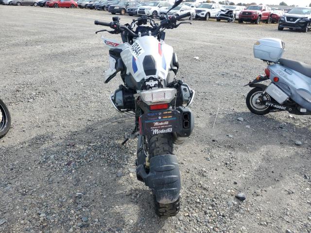  BMW R-SERIES 2022 Білий