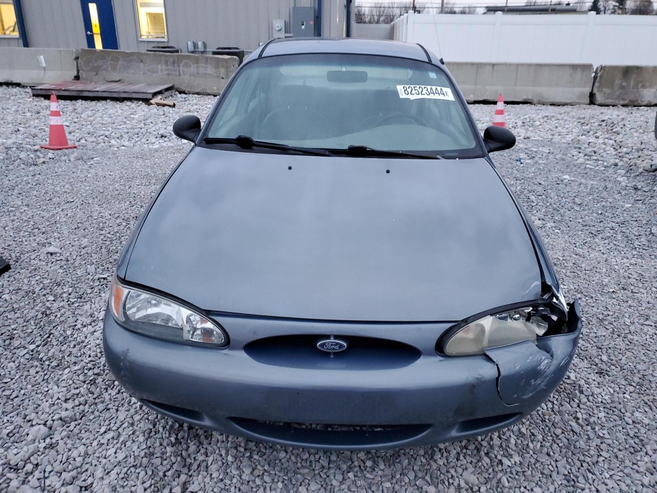 1999 Ford Escort - Image 5