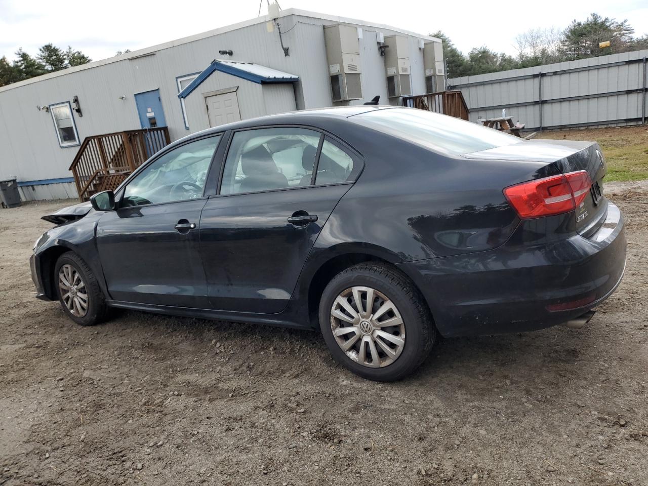 2015 Volkswagen Jetta - Image 2