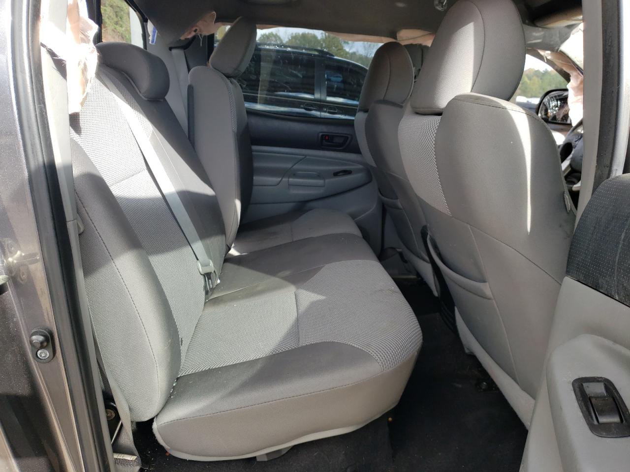 2014 Toyota Tacoma - Image 10