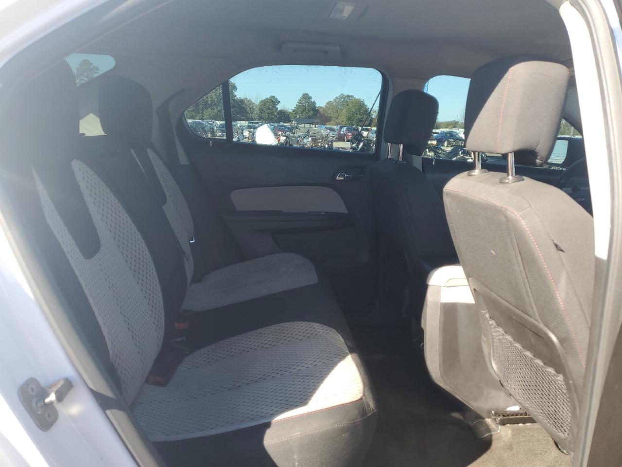 2010 Chevrolet Equinox - Image 11