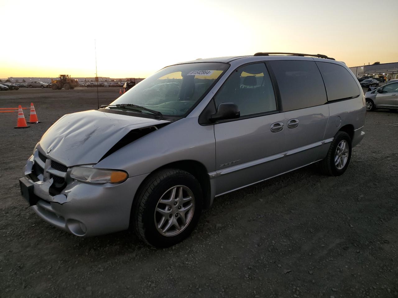 2000 Dodge Caravan - Image 1