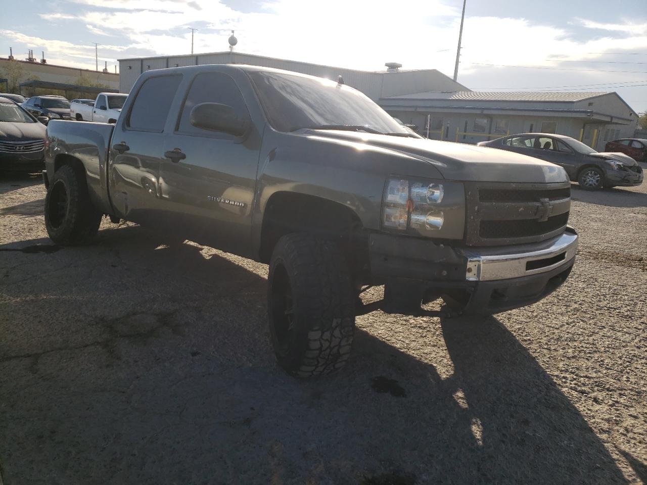 2011 Chevrolet Silverado - Image 4