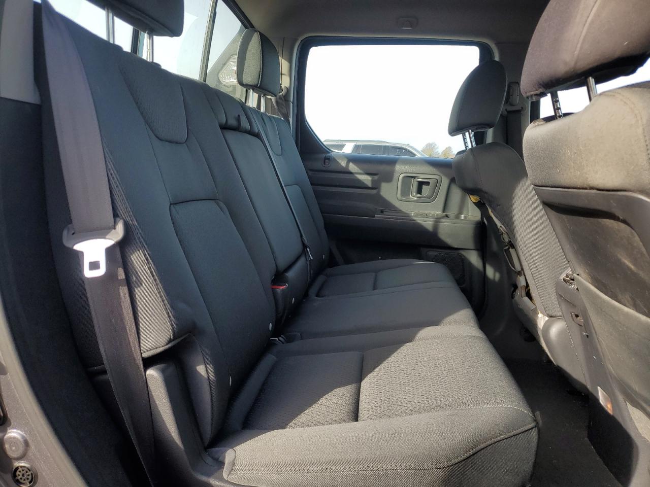 2014 Honda Ridgeline - Image 10