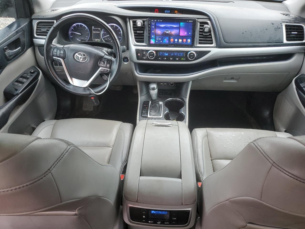 2019 Toyota Highlander - Image 8