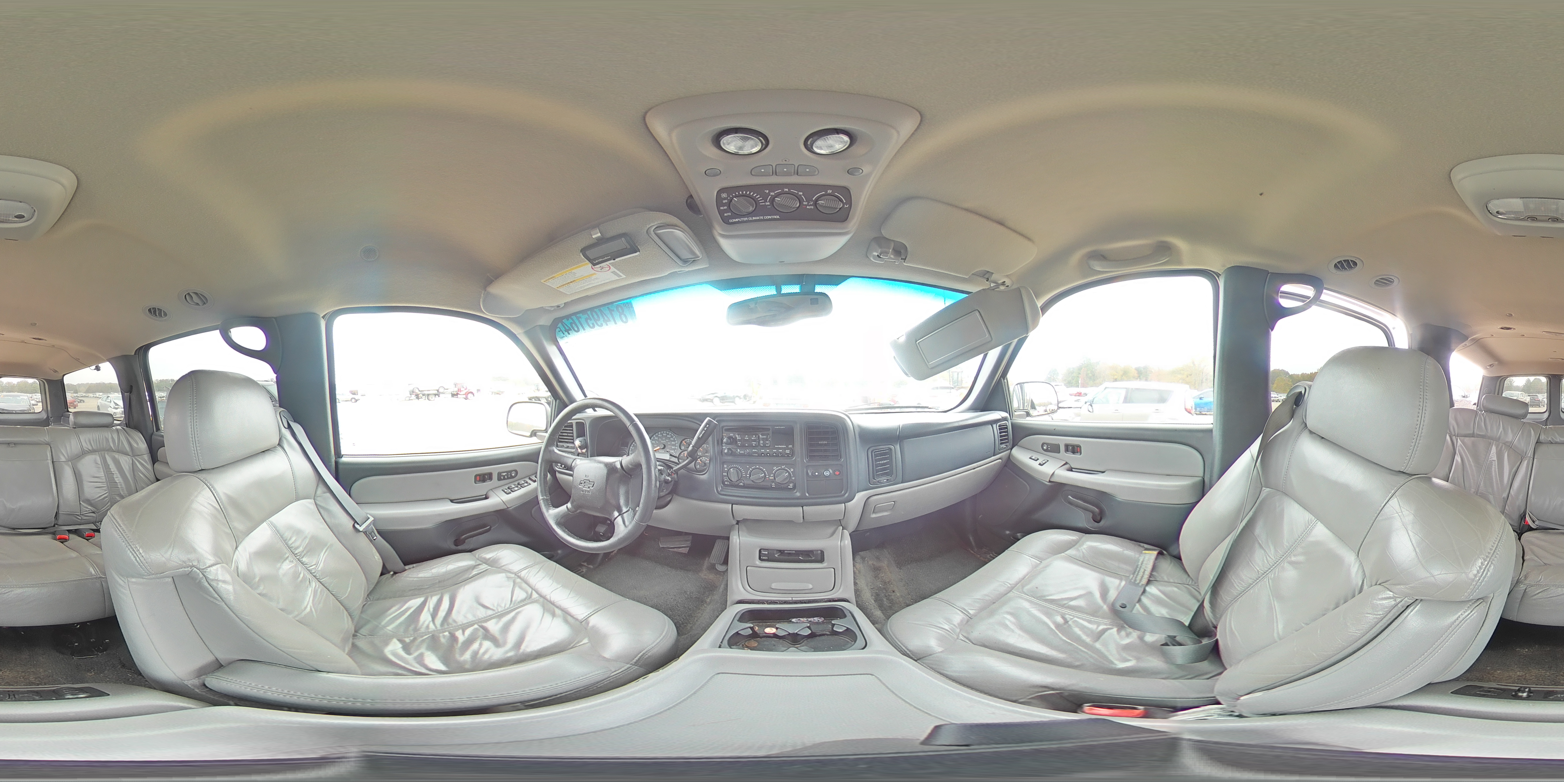 2001 Chevrolet Suburban - Image 14