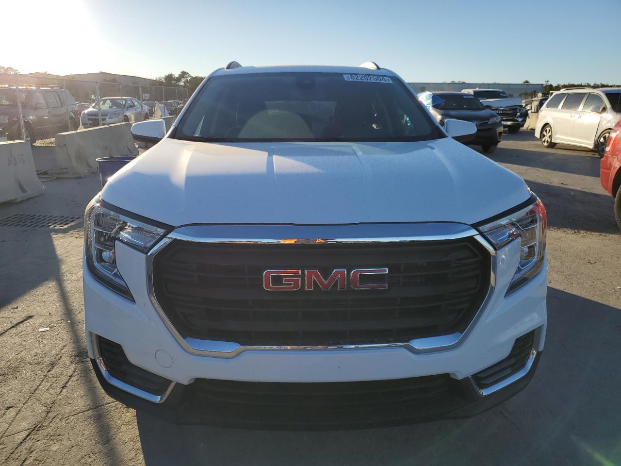 2022 GMC Terrain - Image 5