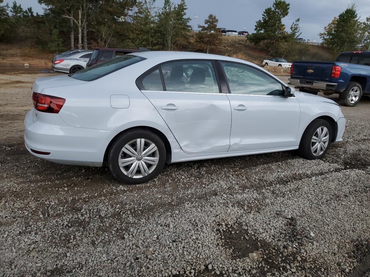 2017 Volkswagen Jetta - Image 3