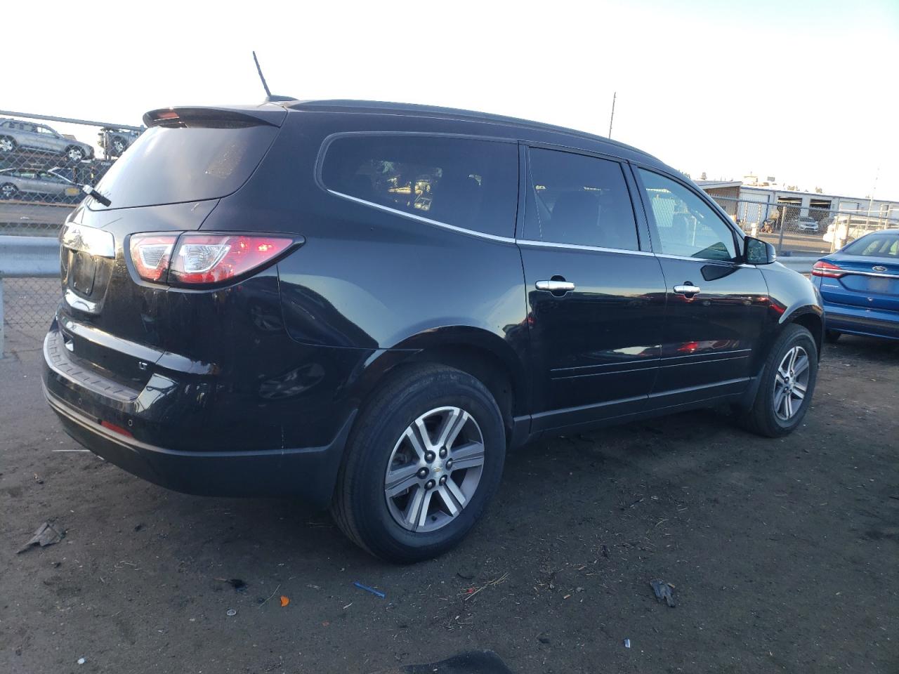 2017 Chevrolet Traverse - Image 3