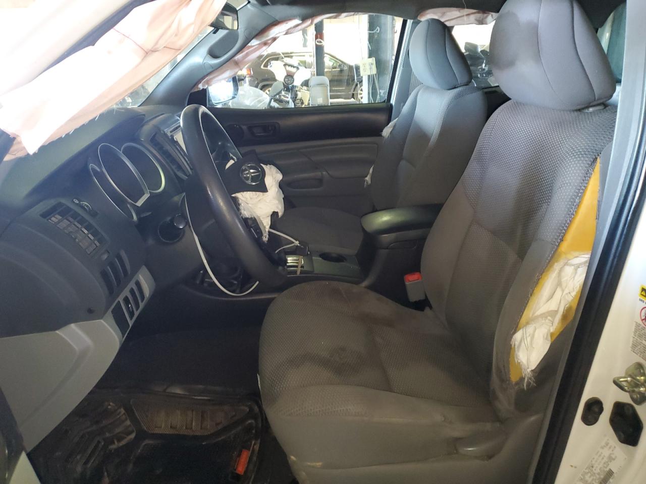 2015 Toyota Tacoma - Image 7