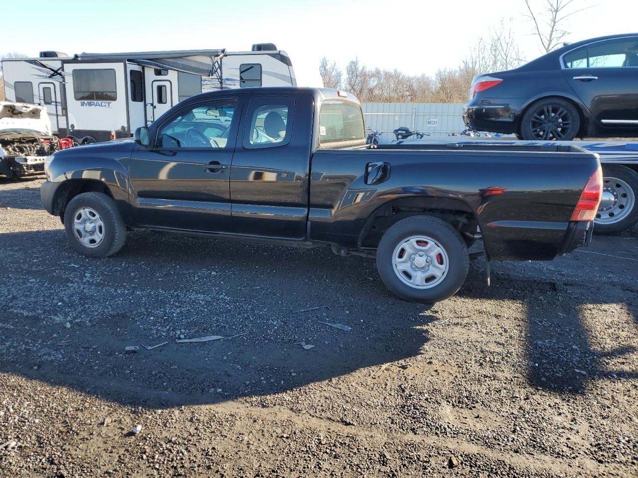 2015 Toyota Tacoma - Image 2