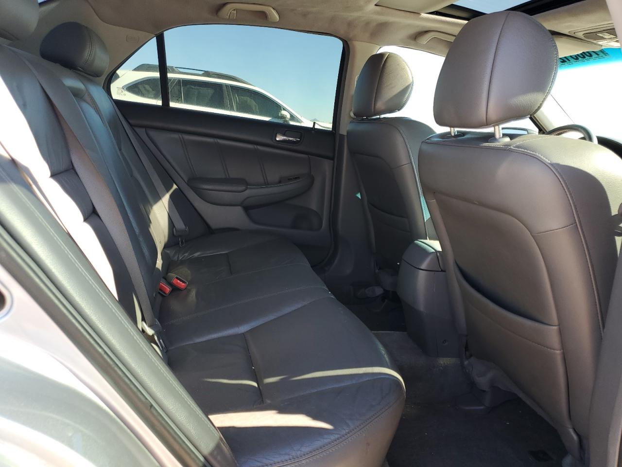 2006 Honda Accord - Image 11